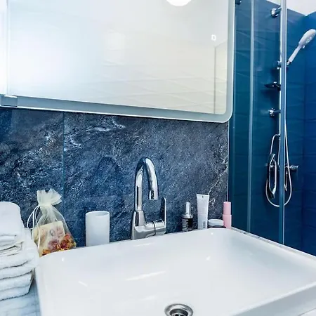 Elegant, Comfortable In The Heart Of Warsaw! Apartamento Varsóvia