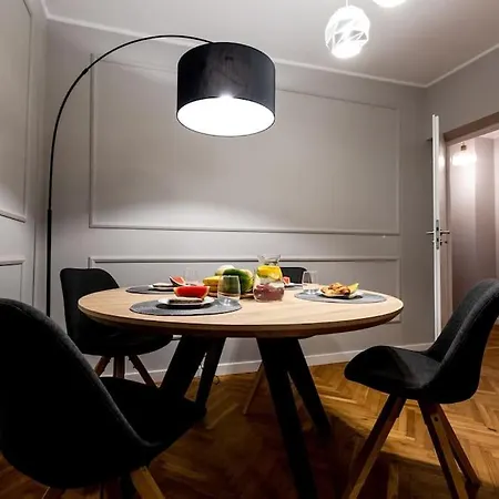 Elegant, Comfortable In The Heart Of Warsaw! Varšava