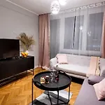 Elegant, Comfortable In The Heart Of Warsaw!